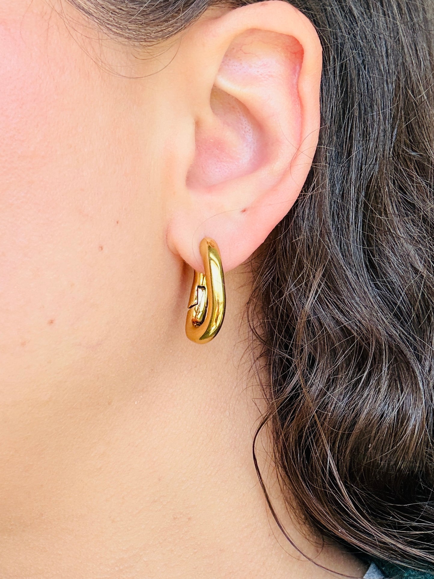 Twist Hoops