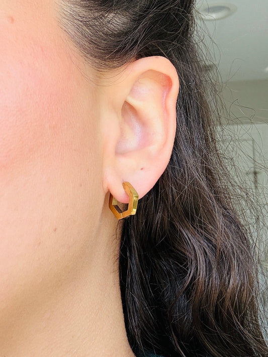 Basic hexagon hoops