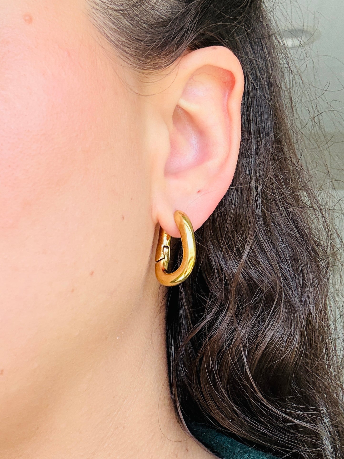 Twist Hoops